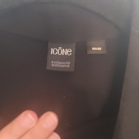 Black asymmetrical top Size M - Picture 8 of 8